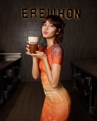 Erewhon_Thai_Up_the_World_by_Lisa_2025-_1_28829.jpg