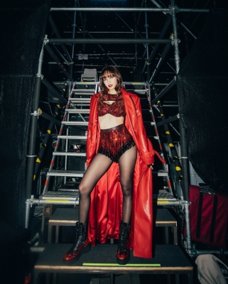 Lisa_-_Amazing_Thailand_Countdown_to_2025_Backstage.jpg