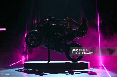 Lisa_-_Victoria_s_Secret_Fashion_Show_Performance_2024_282629.jpg
