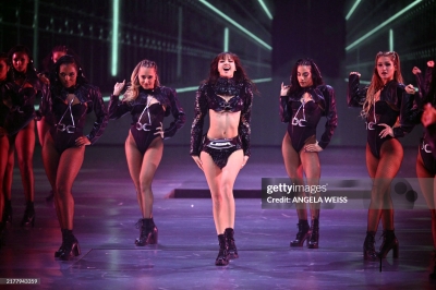 Lisa_-_Victoria_s_Secret_Fashion_Show_Performance_2024_284329.jpg