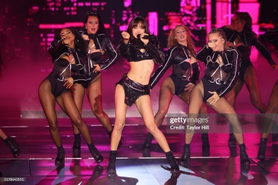 Lisa_-_Victoria_s_Secret_Fashion_Show_Performance_2024_289629.jpg