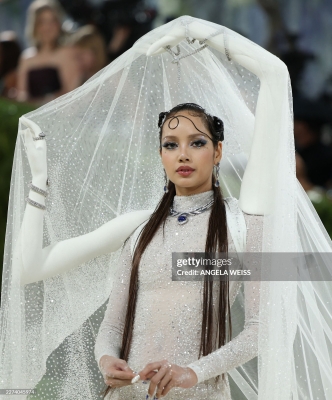 Click to view full size image
==============
Met_Gala_2026_282429.jpg Met_Gala_2026_282429.jpg