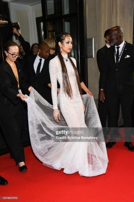 Click to view full size image
==============
Met_Gala_Celebrating_Costume_Art_-_Arrivals___Departures2026_28129.jpg Met_Gala_Celebrating_Costume_Art_-_Arrivals___Departures2026_28129.jpg