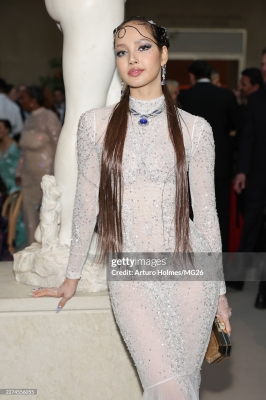 Click to view full size image
==============
Met_Gala_Celebrating_Costume_Art_-_Inside_2026_28729~0.jpg Met_Gala_Celebrating_Costume_Art_-_Inside_2026_28729~0.jpg
