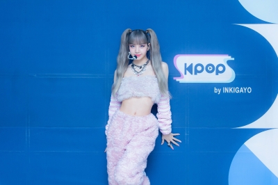 2021_Set_2_-_Inkigayo_28229.jpg